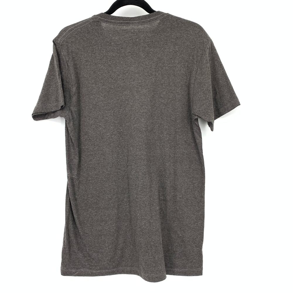 Harry Potter Crew Neck Short Sleeve T-Shirt Mens Size M Hogwarts Crest Graphic - Picture 2 of 6